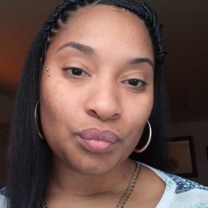 Meet your Posher, Iris